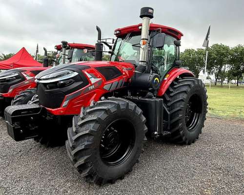 Tractor Traxor Tc1804+ 180 HP Cabina Lujo C 3 Puntos