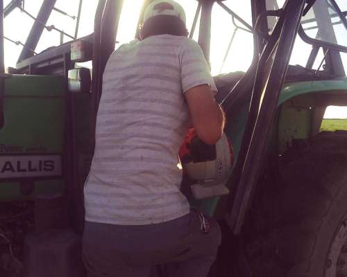 Busco Trabajo de Mixero/tractorista