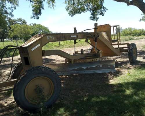 Niveladora de Arrastre Rotania N8