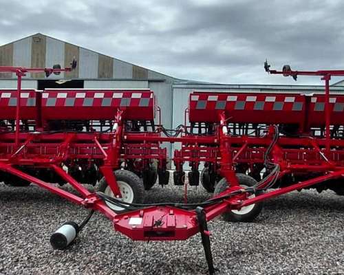 Sembradora Crucianelli Gringa 30 Surcos a 42 Mecanica