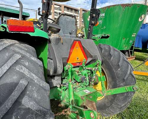 Tractor John Deere 5725