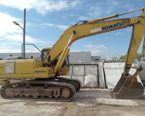 Excavadora Komatsu PC200 2006