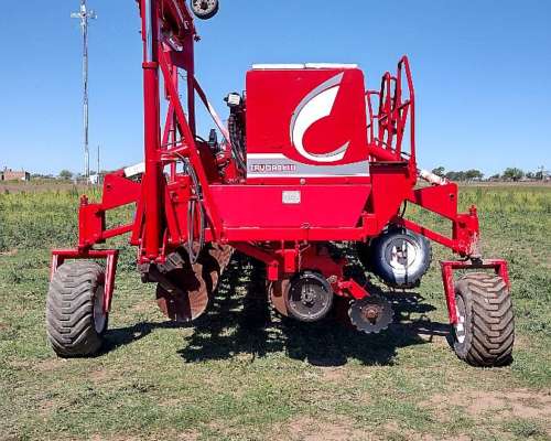 Sembradora Crucianelli 24 a 52,5 Neumática