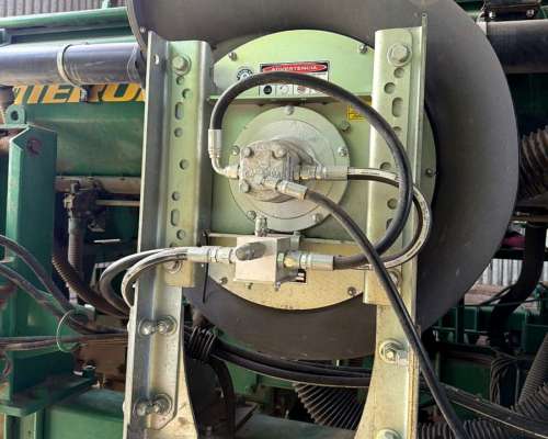 Pierobon de 16 Surcos a 52 cm Neumática