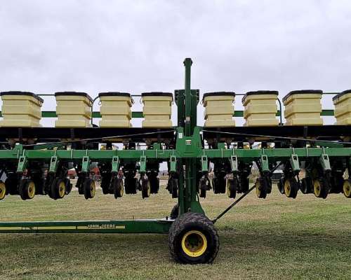 Plant. Sembradora John Deere 1740 de 18 a 52 - Usada