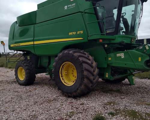 Cosechadora John Deere 9570 año 2010 30 Pies