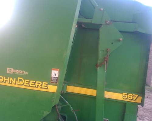 Rotoenfardadora John Deere 567