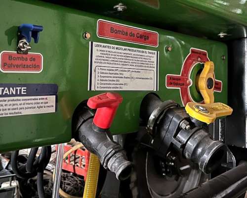 Pulverizadora Metalfor 3200 SE 2013 - 36m Piloto 6.800 Hs