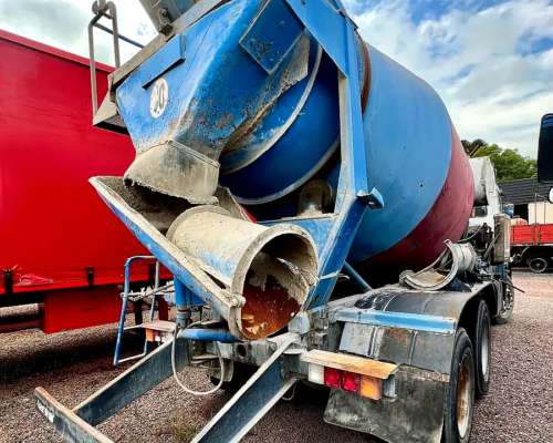 Camion Iveco 260e25 año 2012 Tatu C/trompo Hormigonero Mixer