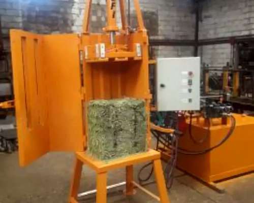 Enfardadora/ Compactadora/ Prensa Pandolfi