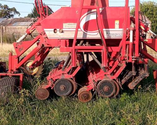 Crucianelli Pionera 2917 , año 2010 , Alfalfero