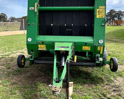 Rotoenfardadora John Deere 568 año 2012.