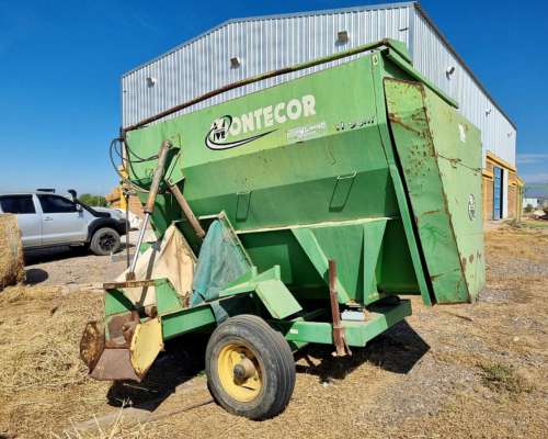 Mezcladora Montecor 5,5 H con Bascula.