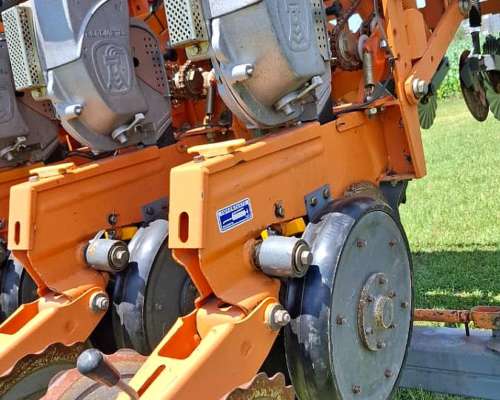 Sembradora Agrometal Pivot Autotrailer Neumatica 20-42