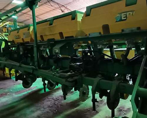 Sembradora Erca de 18 S a 52 CM.