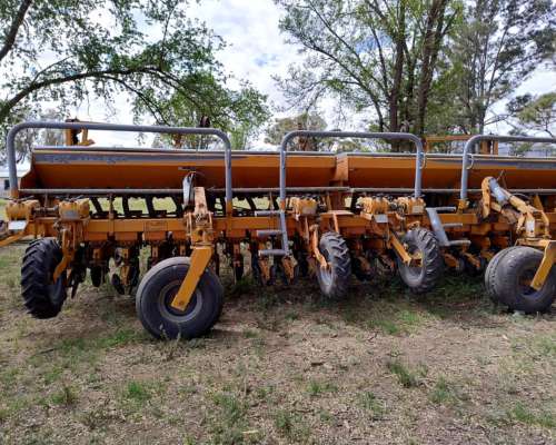 Sembradora Agrometal TX Mega de 20 a 35 Mecánica