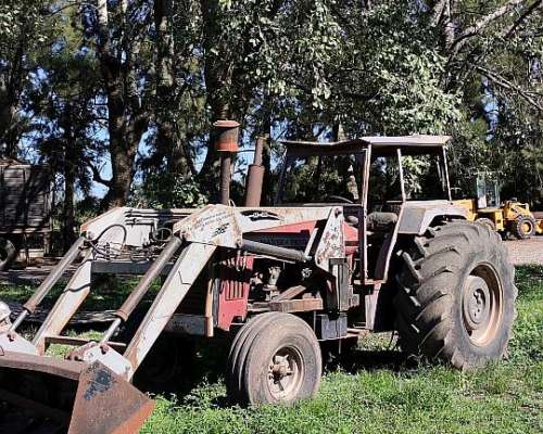 Massey Ferguson 1195 .