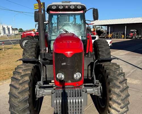 Tractor Massey Ferguson 7415, año 2016. 3.000 Hs