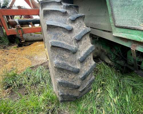 Tractor John Deere 2420