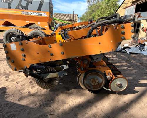 Sembradora Agrometal AIR Drill APX 11 33 a 35 cm