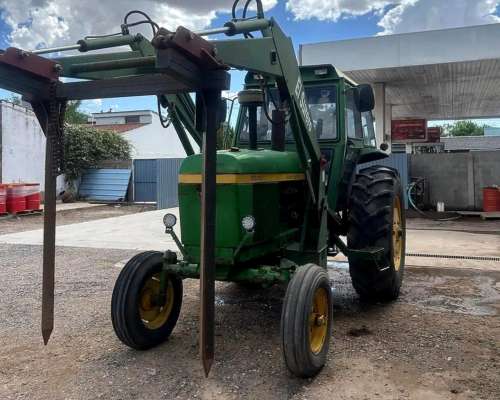Agricola Tractor John Deere 3530
