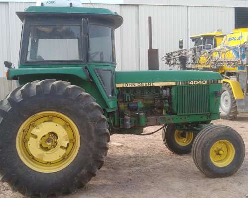 Tractor John Deere 4040