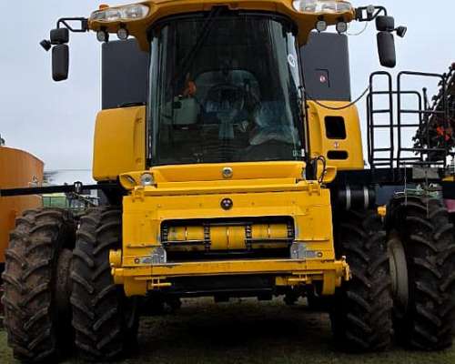 Cosechadora New Holland CR 7.90 800 Horas Igual a Nueva