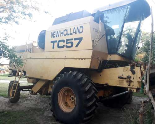 Cosechadora New Holland TC57