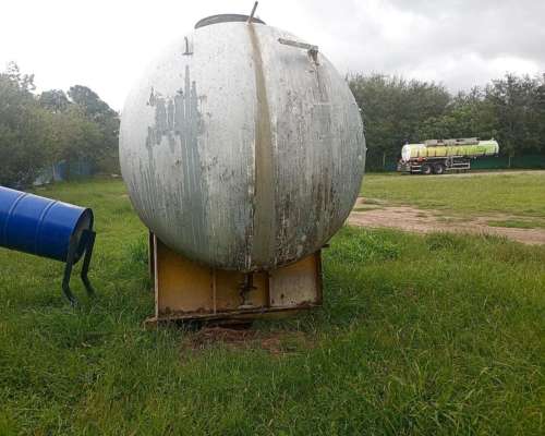 Tanque Capacidad 13.000 Litros, Ideal para Atmosférico