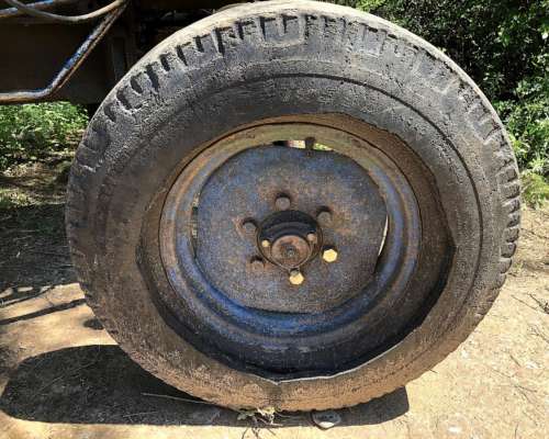 Tractor Fiat 600e con Desmalezadora de Arrastre 1,5mts