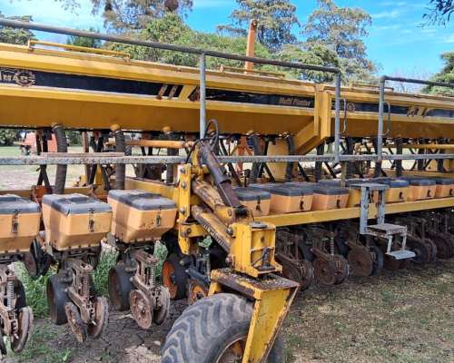 Sembradora Fabimag Multiplanter