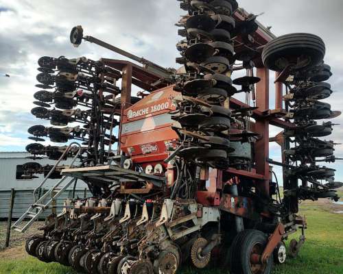 Sembradora Apache 18000 AIR Drill de 43 a 17,5 cm