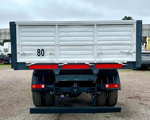Camión Iveco Tector 170e22 2014 con Carrocería Bi-vuelco