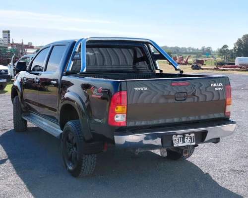 Toyota Hilux SRV 4X4 año 2007 340.000 km