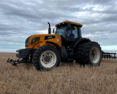Usado - Valtra AR220 - año 2017 - 4wd - Rod. Dual - Piloto