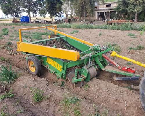 Arrancadora de Papas Agrotec 2 Surcos Modelo LSP