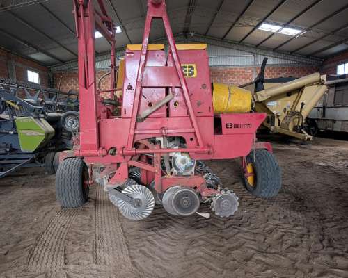 Sembradora Bertini 32000 8,4m