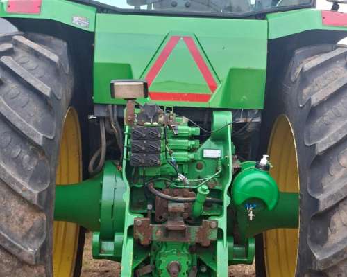 Tractor John Deere 8300 Americano año 1996/7 13.000hs.reales