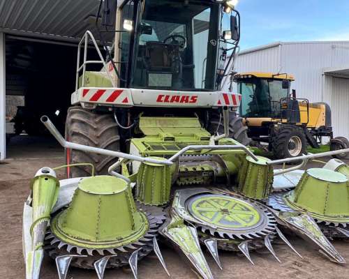 Claas 870 con Motor Nuevo muy Buen Estado