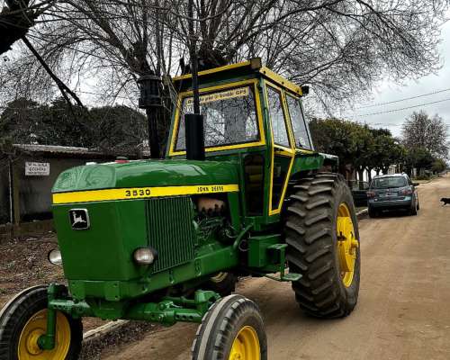 Tractor John Deere 3530