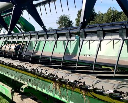 John Deere S670 DD, con Draper 640fd