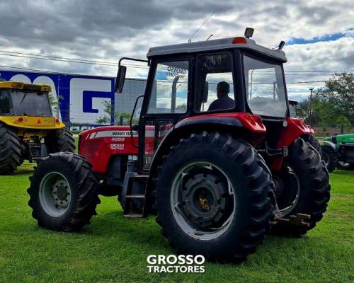 Tractor Massey Fergurson 4292, 2013