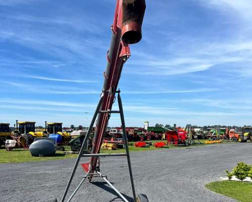 Chimango Famer de 9 X 200 con Motor a Explosión