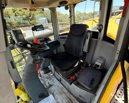 3300 GD. año 2020. Piloto 9 Cortes. 5300hs. Botalón 36mts.