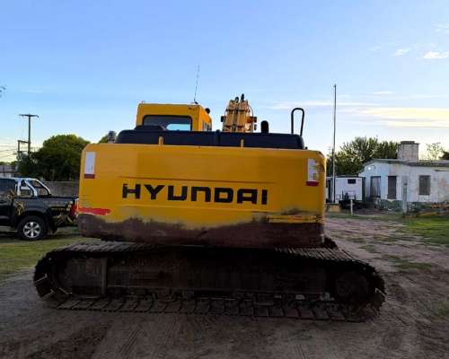 Excavadora Sobre Orugas Hyundai