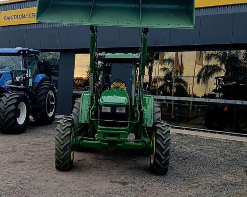 John Deere 5725 con Pala - Impecable