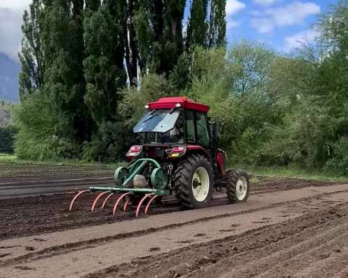 Tractor Agro Chery RK704 de 70 HP Chino Motor Perkins