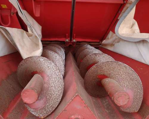 Mixer Mainero 2932 ( 12 Mts Cubicos )