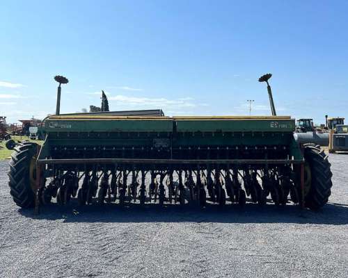 Sembradora Bertini 10000 de 25 Líneas a 17.5