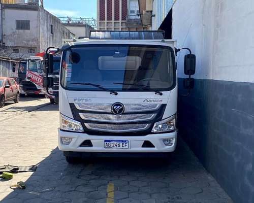 Foton S3 1016 con Caja Rigida y Plataforma de Elevacion